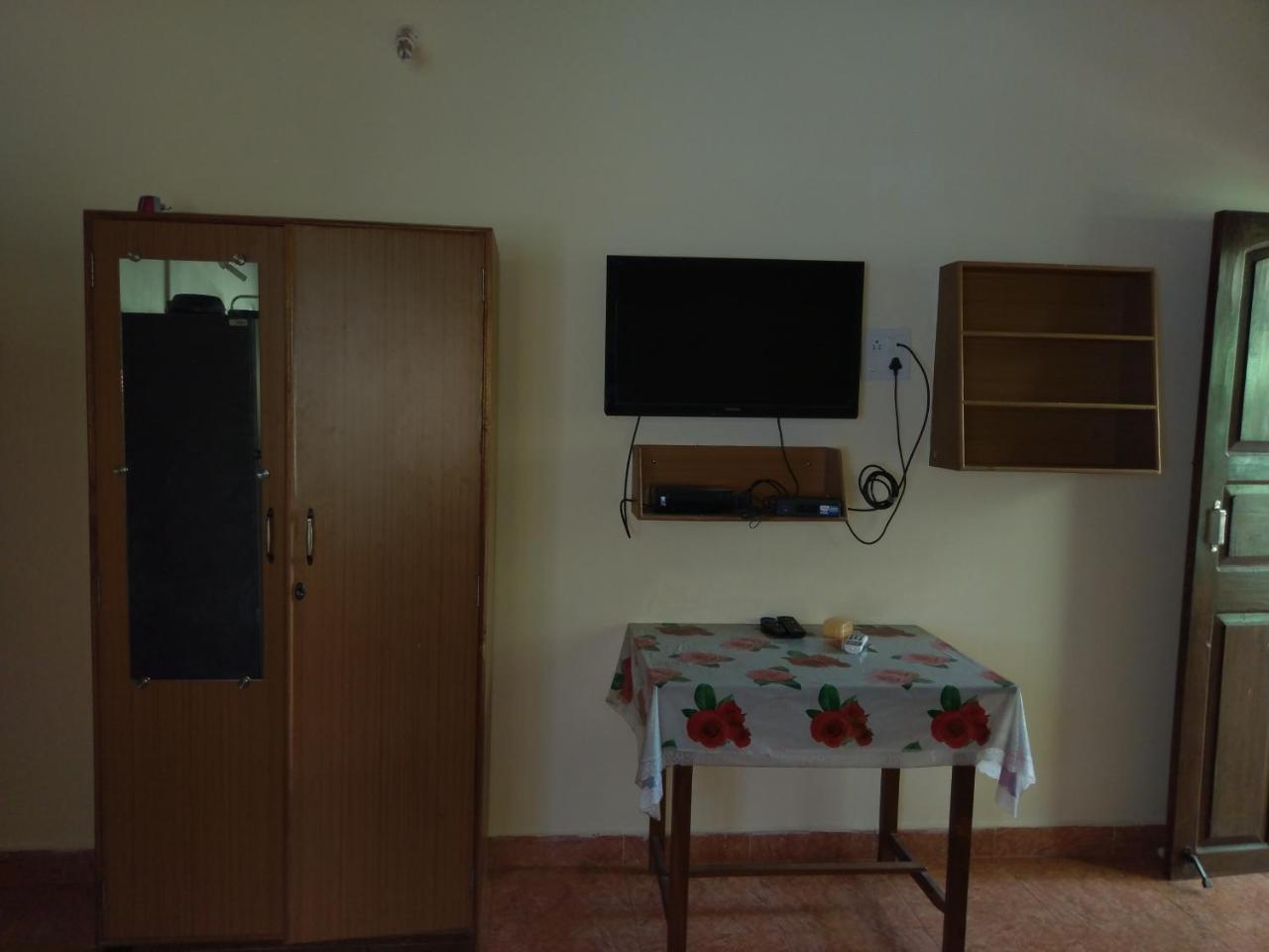 21In Guest House Calangute Esterno foto